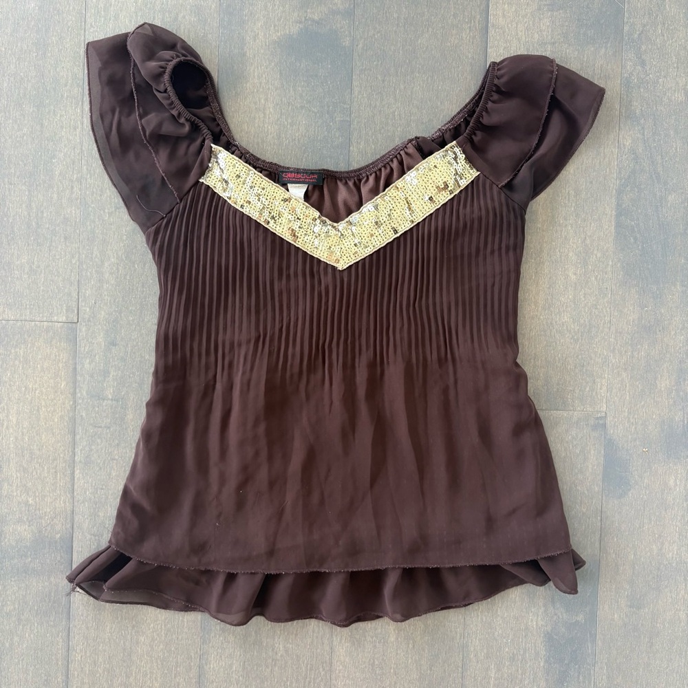 Vintage Brown Ruffled Top